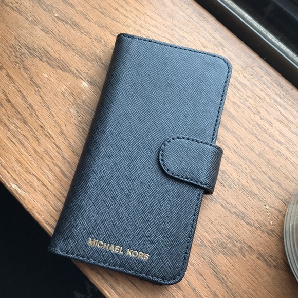 Micheal Kors Phone Case/Wallet - Picture 1 of 2